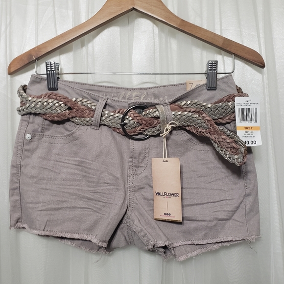 NWT Wallflower Sz 7 Shorty Shorts Stone Grey - Picture 2 of 11